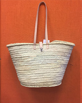 Capazos de mimbre y bolsos de playa